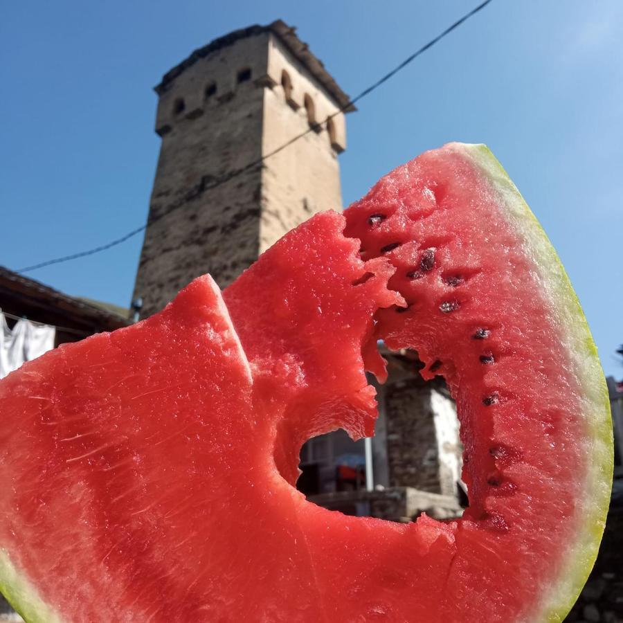 Old Tower Guesthouse - Kafe Usguli Kültér fotó