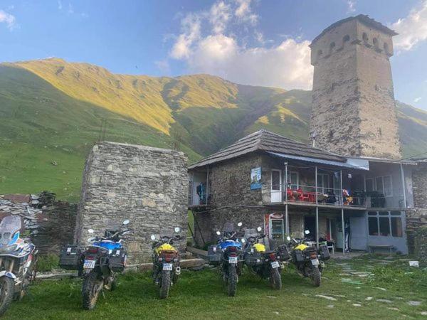 Old Tower Guesthouse - Kafe Usguli Kültér fotó